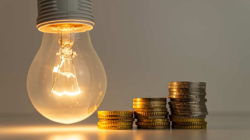 The Benefits of Energy-Efficient Lighting: Exploring the Cost Savings, Environmental Impact, and Improved Lighting Quality